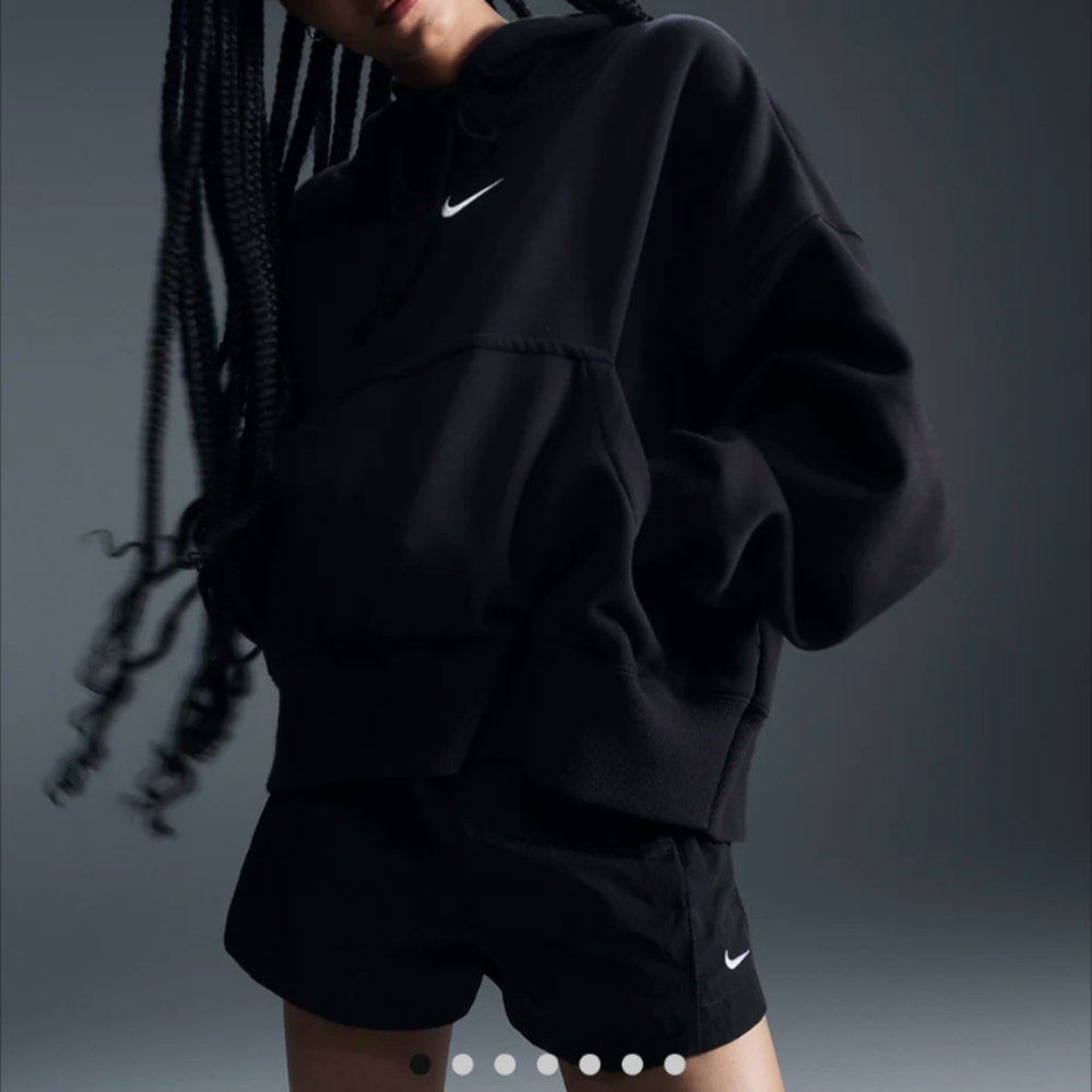 Black cropped Nike hoodie